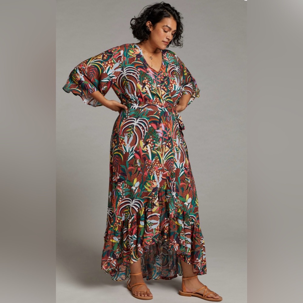 Vibrant Jungle Print Maxi Dress